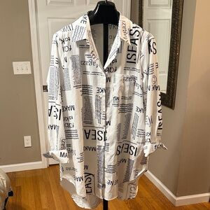 White and Black Graphic Print Blouse